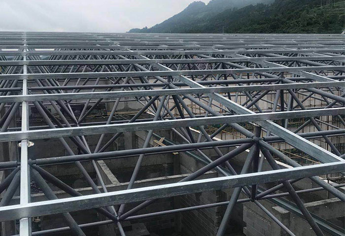 阜康仁怀冠英学校艺体楼网架